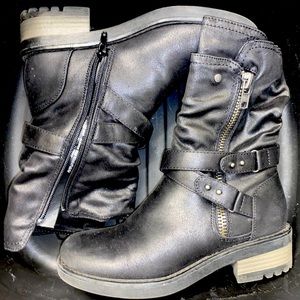Black Santana Boots Size 6.5 Women